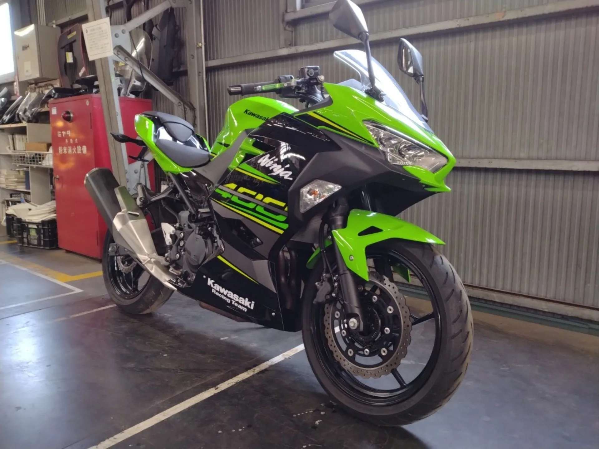 Kawasaki Ninja 400 KRT ED с аукциона AUCNET, кадр 4