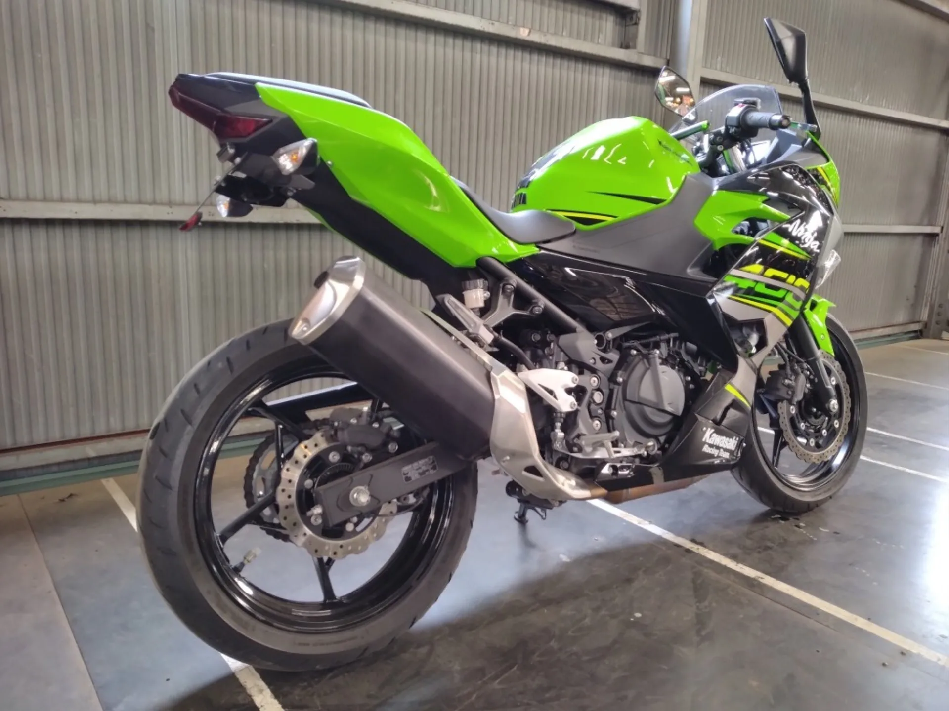 Kawasaki Ninja 400 KRT ED с аукциона AUCNET, кадр 5