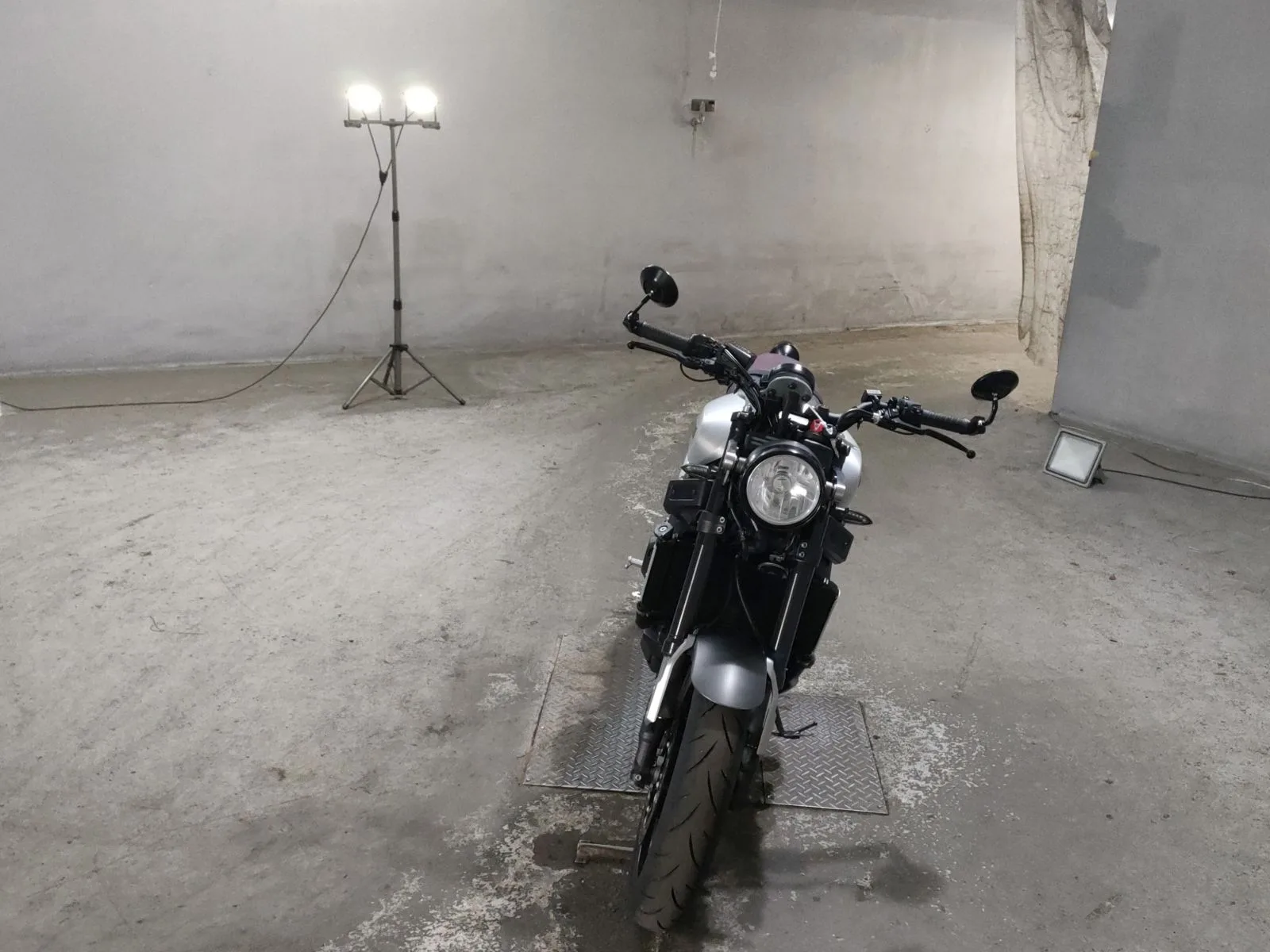 Yamaha XSR900 с аукциона JBA, кадр 3