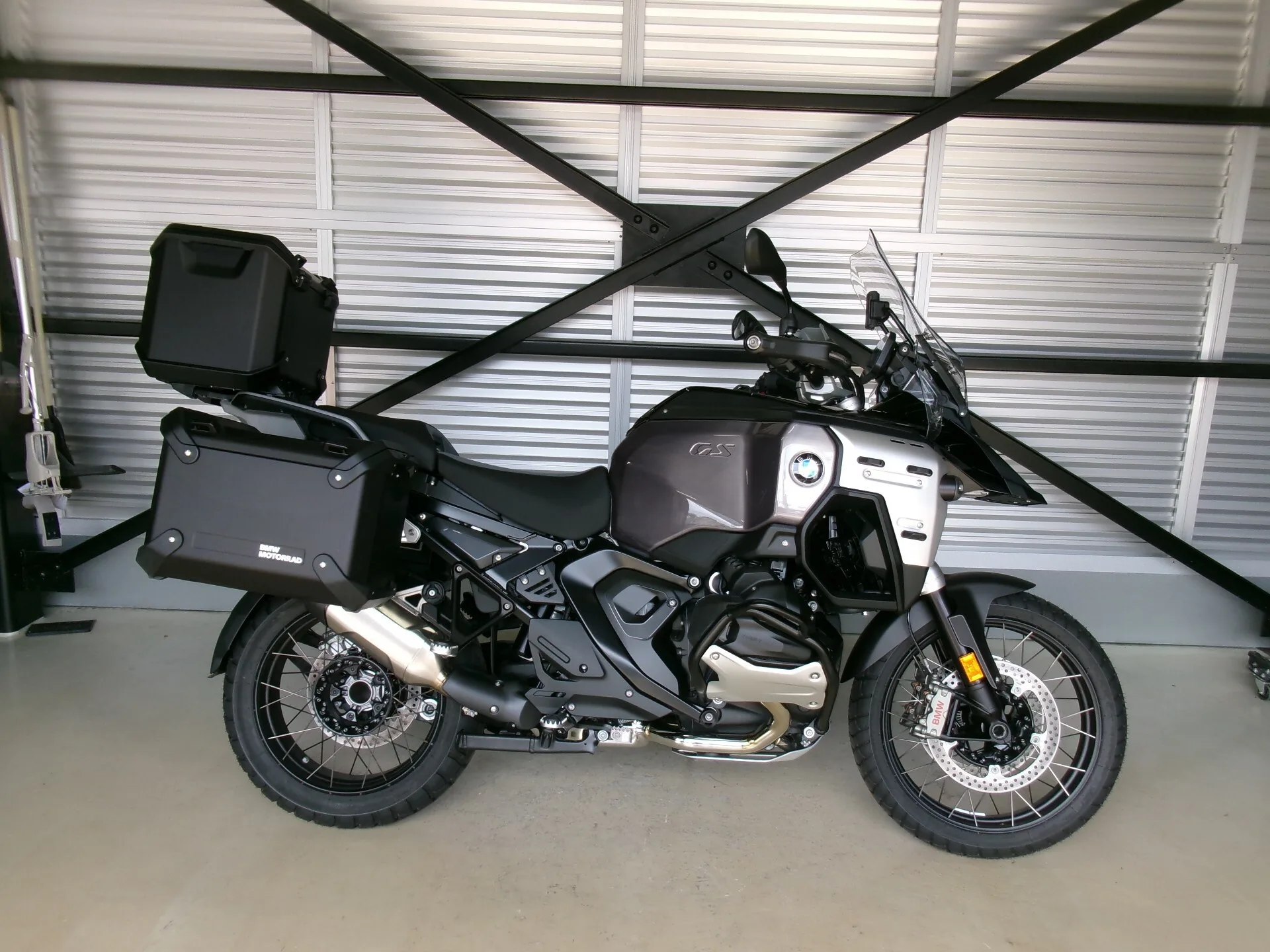 BMW R1300GS ADV 2026 года из Японии