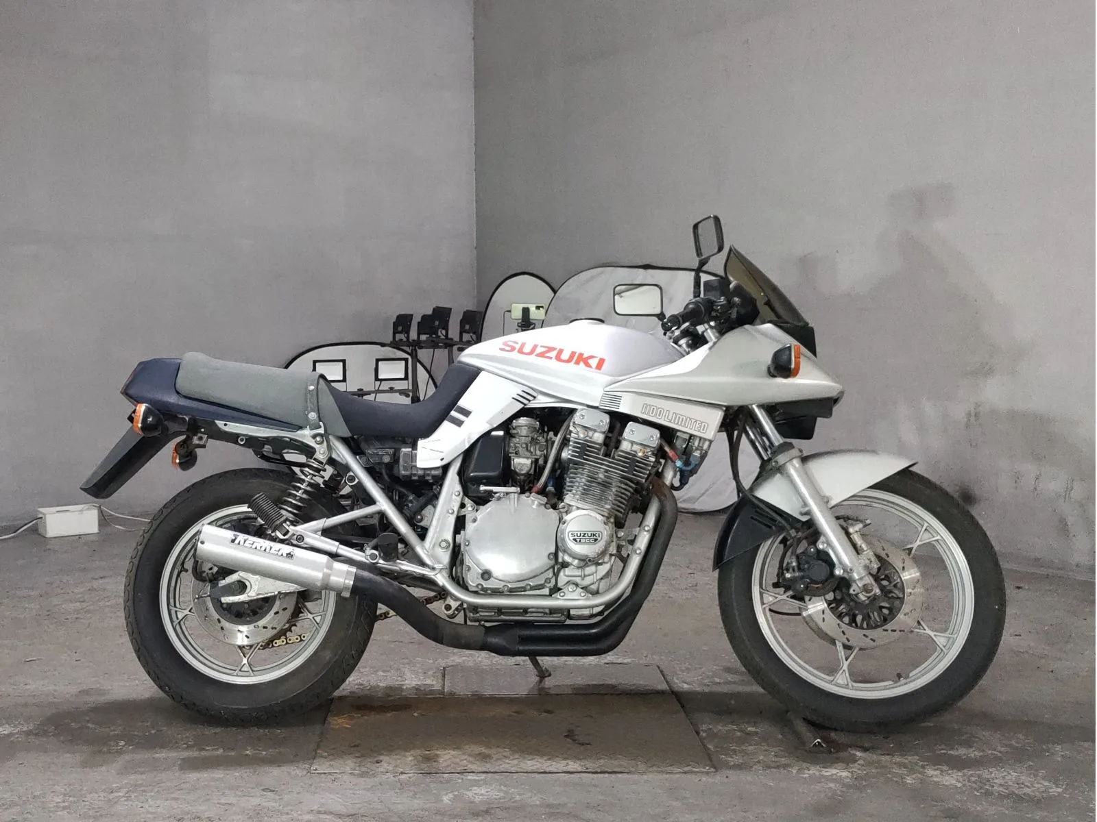 Suzuki GSX1100S KATANA 1989 года с японского аукциона JBA