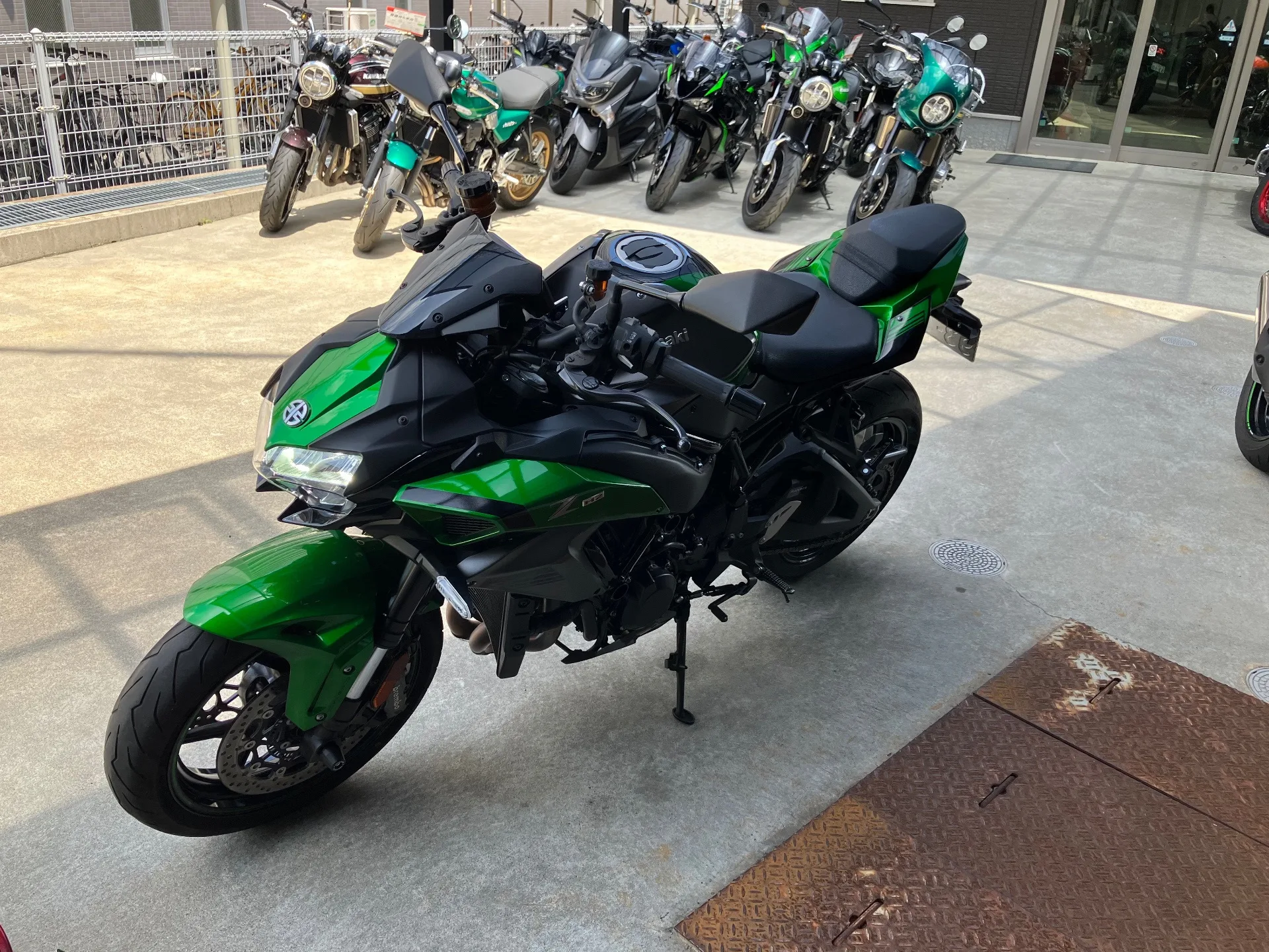 Kawasaki Z H2 2025 года из Японии