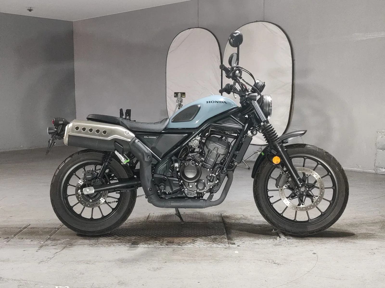 Honda CL250 — самая ходовая модель среза «Нейкед 126–250 см³»
