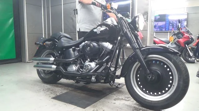 Harley-Davidson FLSTFB1580 2010 года из Японии