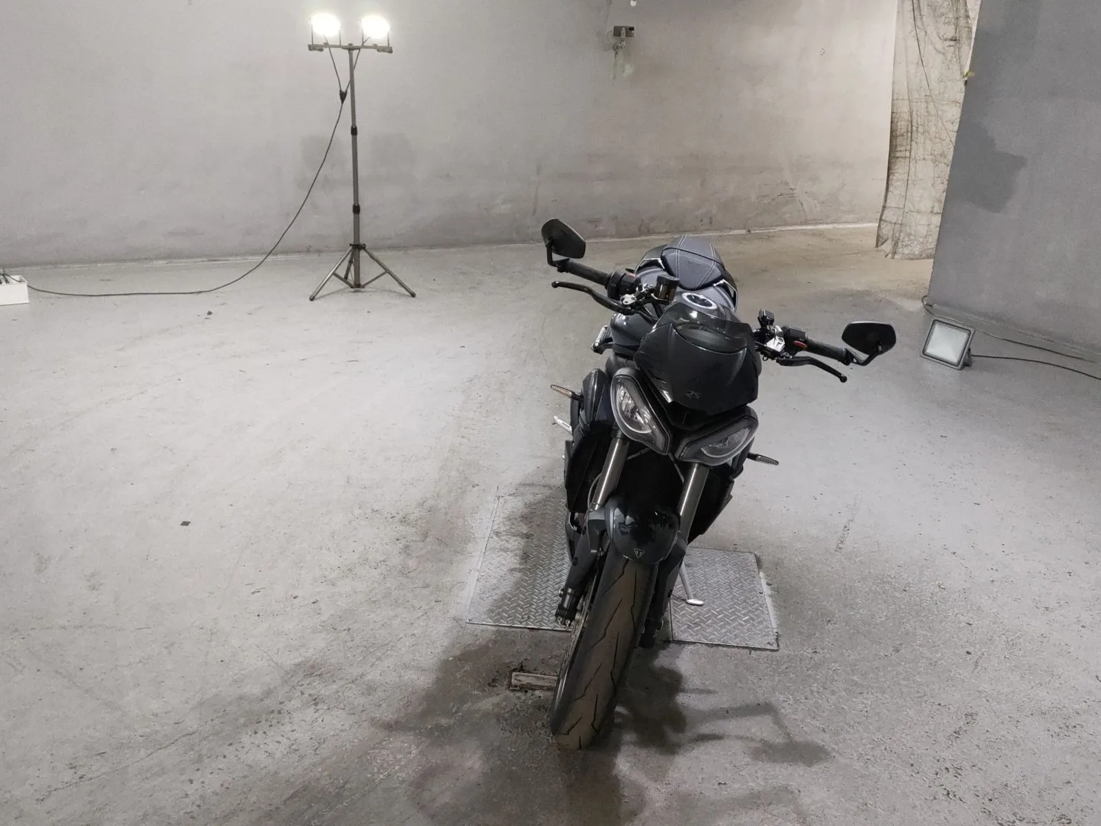Triumph STREET TRIPLE RS с аукциона JBA, кадр 3