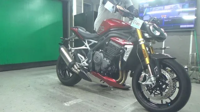 Triumph SPEED TRIPLE RS 2025 года из Японии