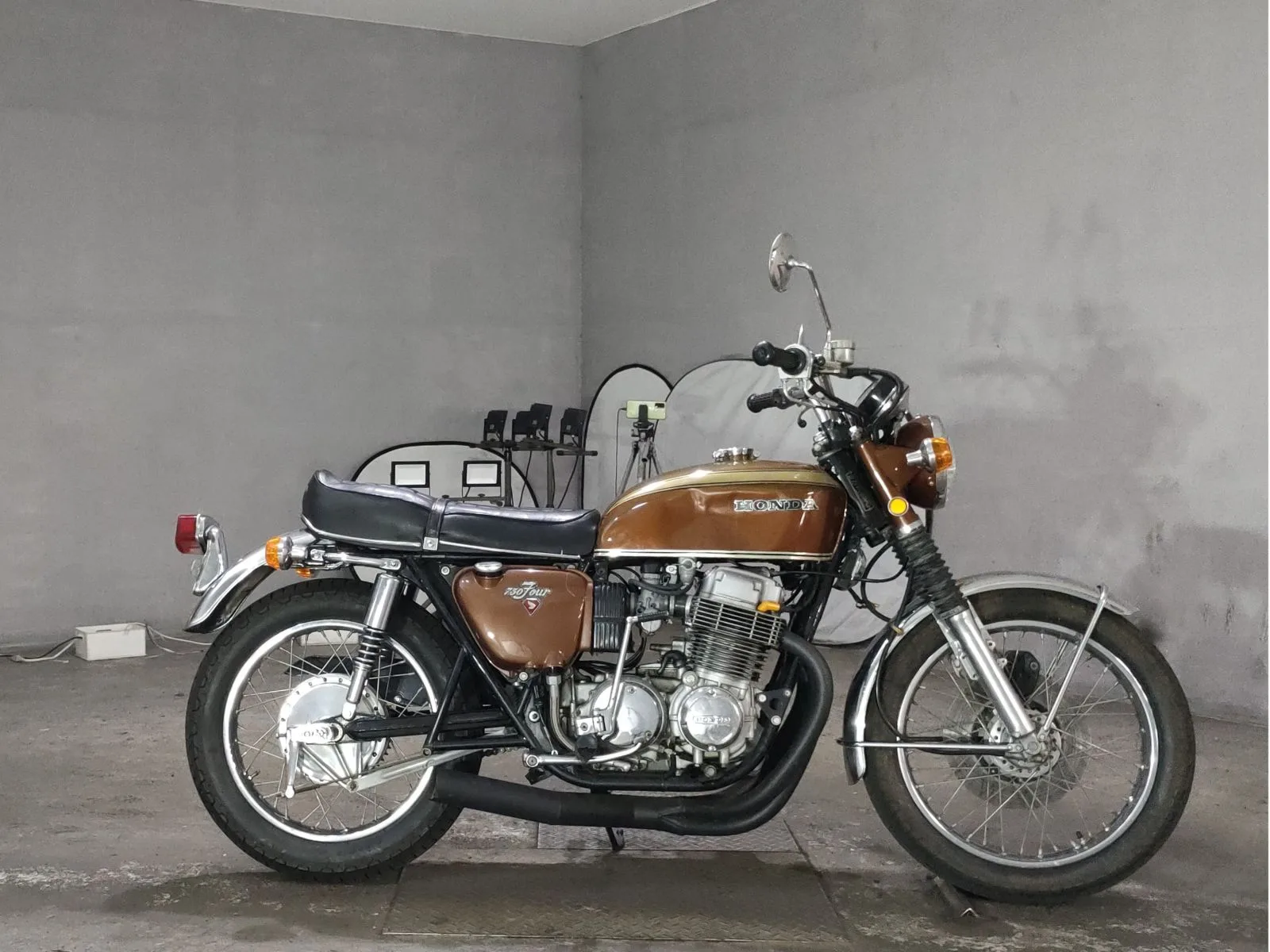 Honda CB750 2025 года из Японии