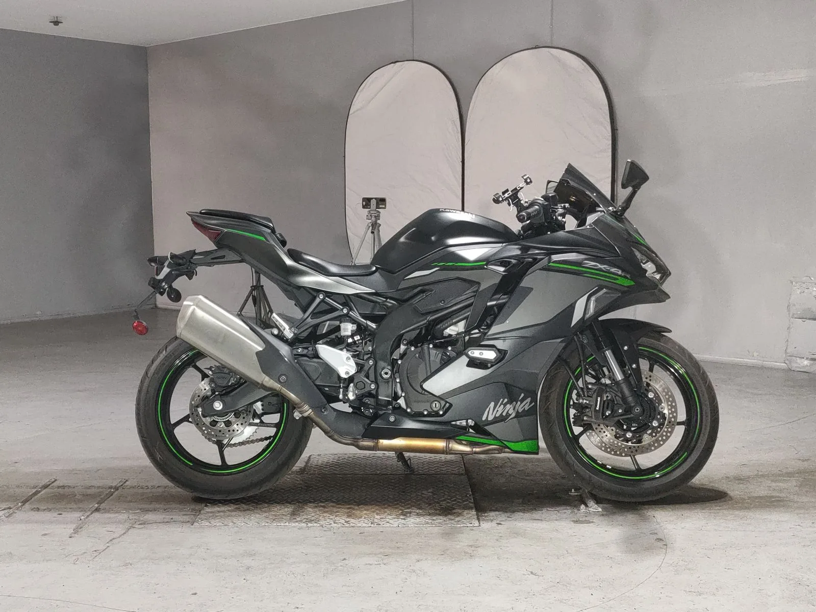 Kawasaki NINJA ZX-4R SE 2023 года из Японии