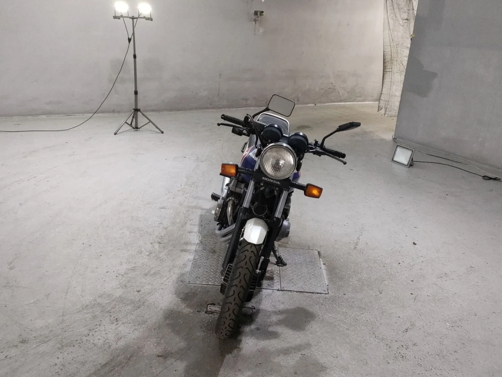 Honda CBX550 с аукциона JBA, кадр 3