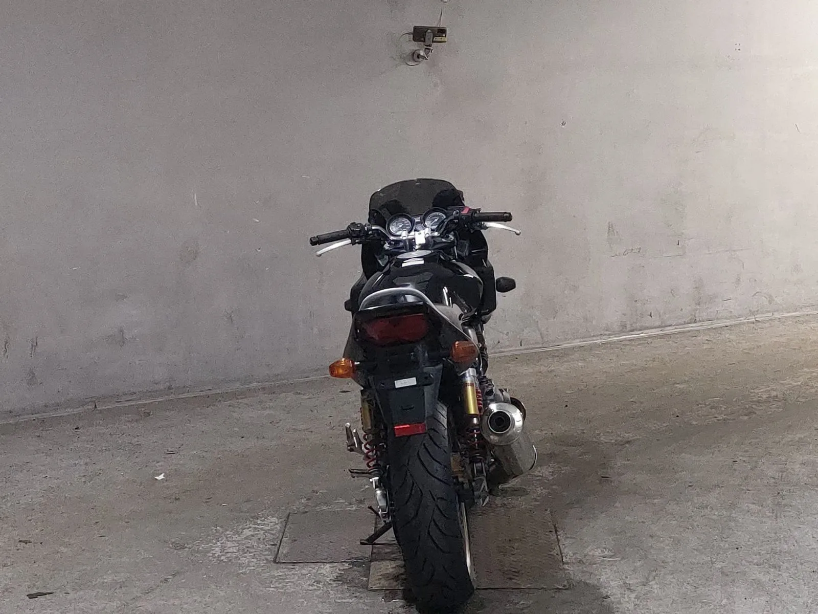 Honda CB400SFV-4 BOLDOR с аукциона JBA, кадр 4