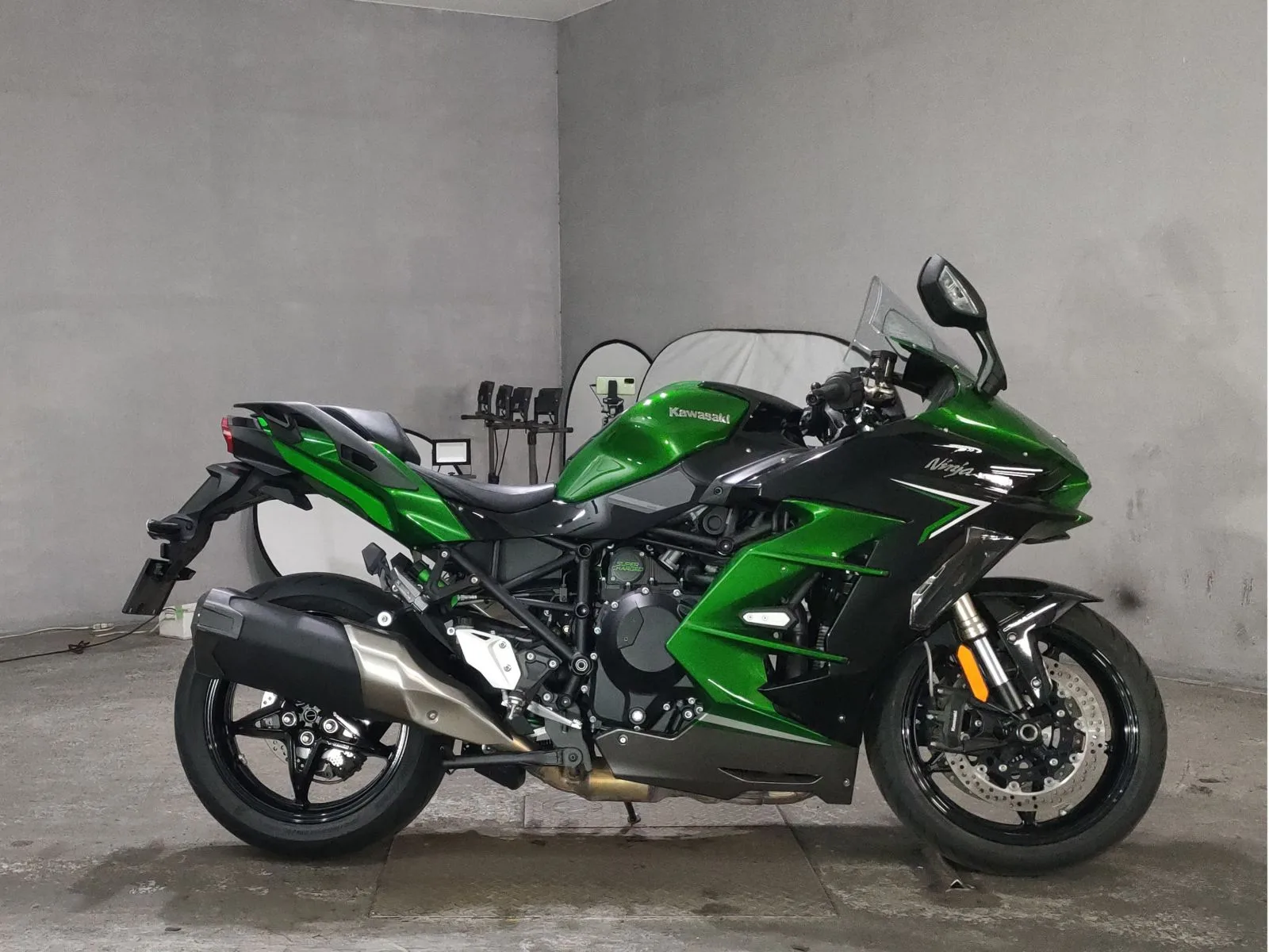 Kawasaki NINJA H2 SX с аукциона JBA, кадр 1