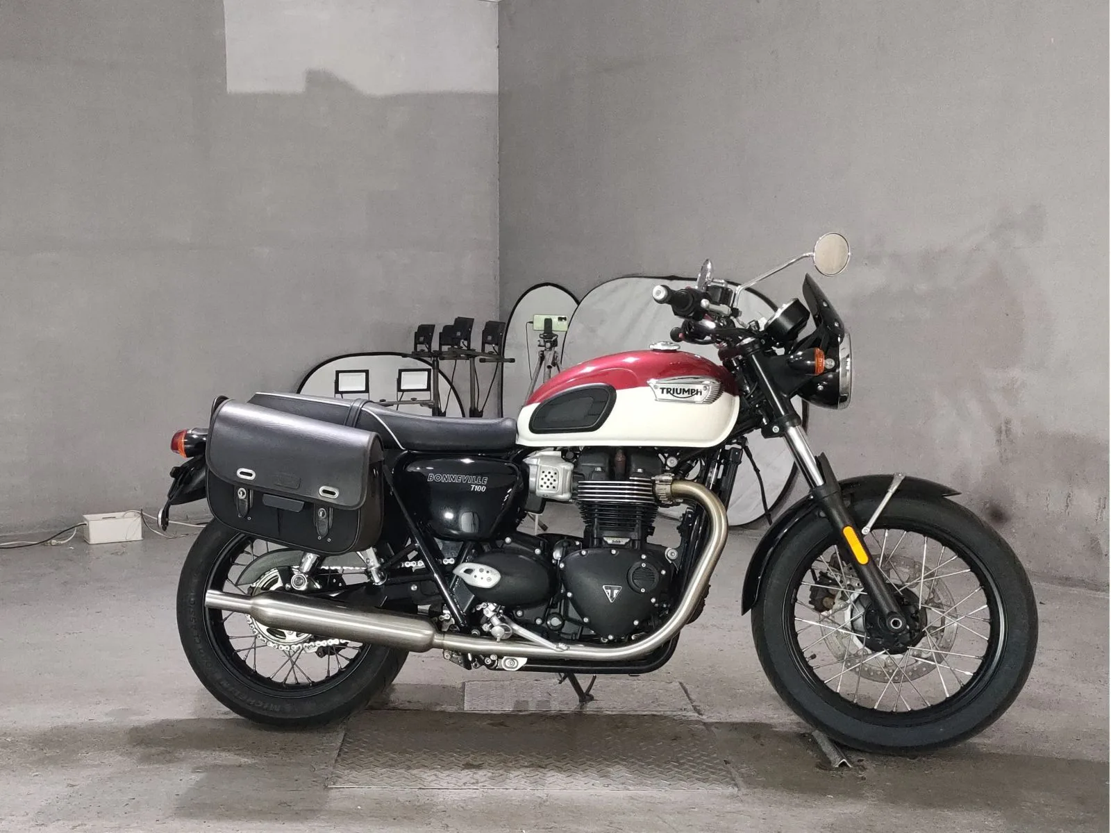 Triumph BONNEVILLE T100 с аукциона JBA, кадр 1
