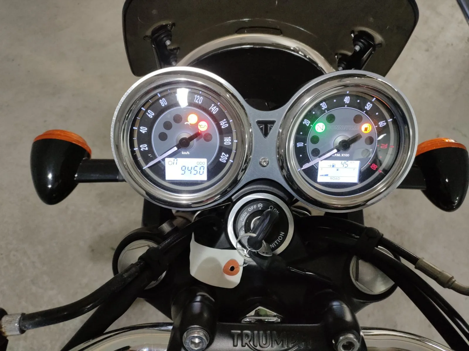 Triumph BONNEVILLE T100 с аукциона JBA, кадр 5