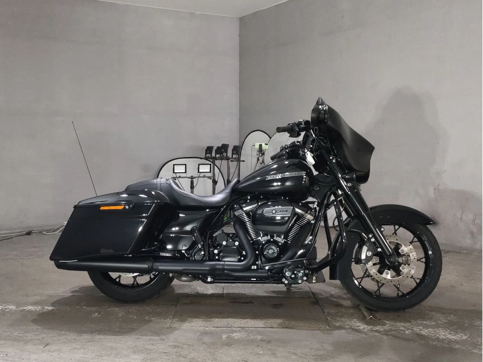 Harley-Davidson FLHXS1870 2021 года из Японии