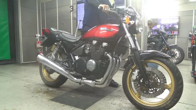 Kawasaki ZEPHYR400K 1999 года из Японии