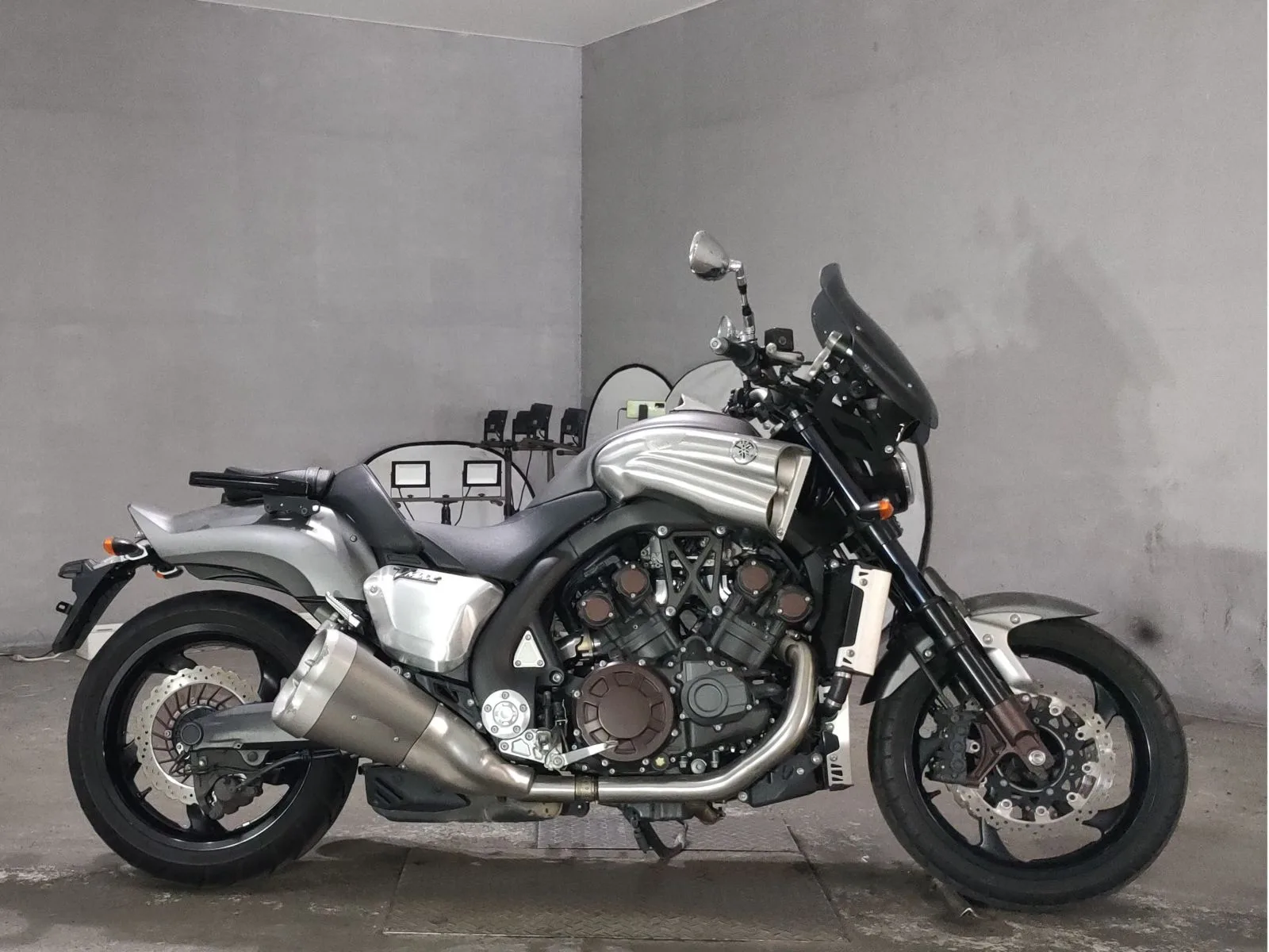 Yamaha V-MAX 2014 года с японского аукциона JBA