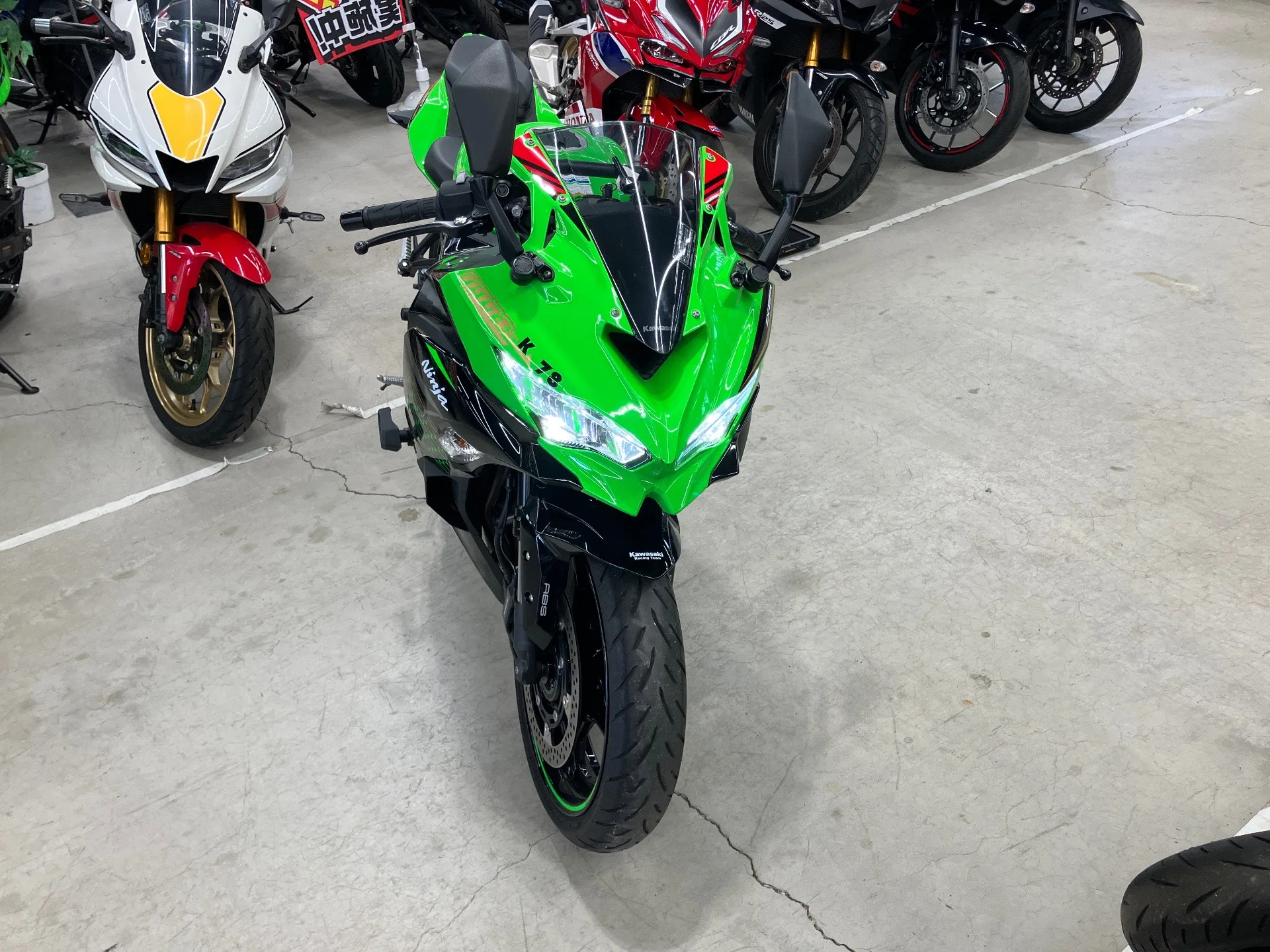 Kawasaki NINJA ZX-25R SE с аукциона AUCNET, кадр 4