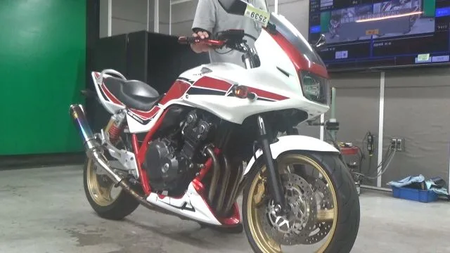 Honda CB400SFV-4 BOLDOR с аукциона BDS, кадр 1