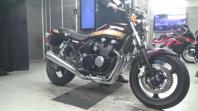 Kawasaki ZEPHYR400K 2005 года из Японии