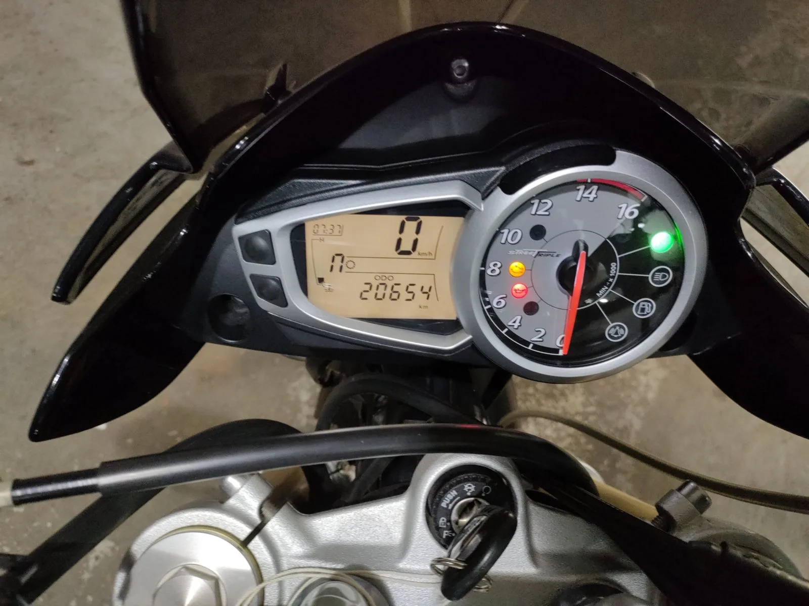 Triumph STREET TRIPLE с аукциона JBA, кадр 5