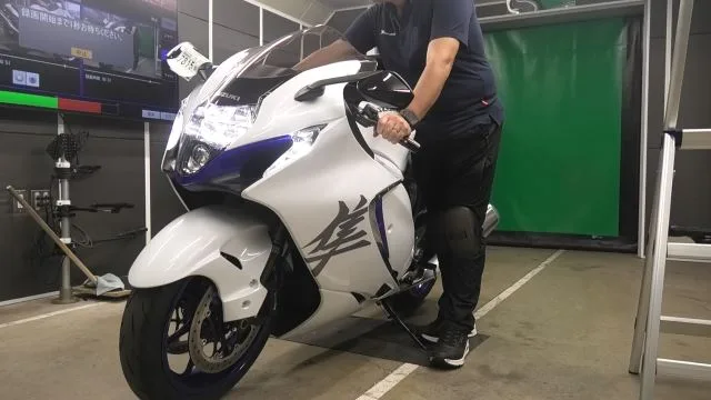 Suzuki HAYABUSA с аукциона BDS, кадр 2