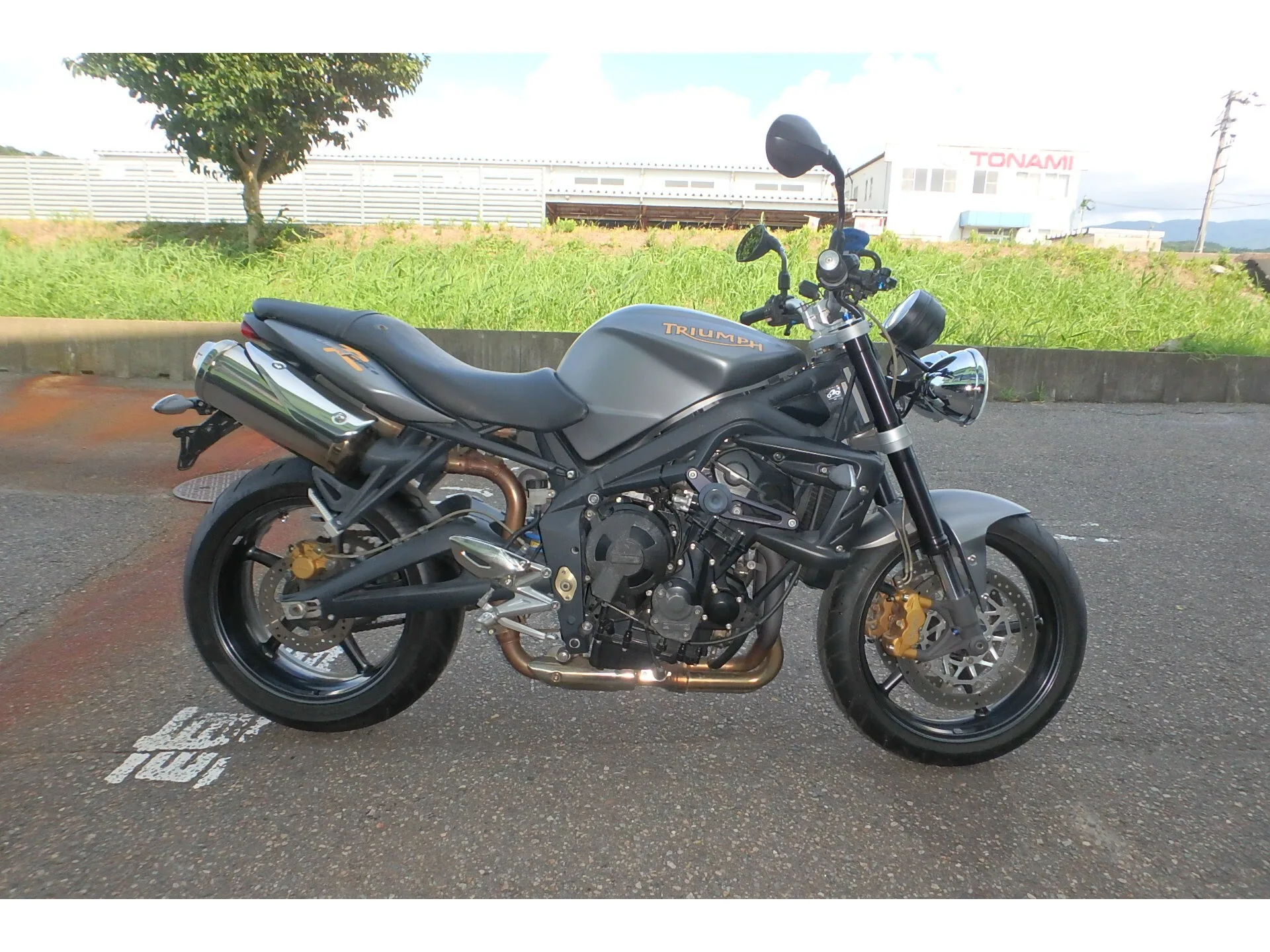 Triumph STREET TRIPLE R 2010 года из Японии