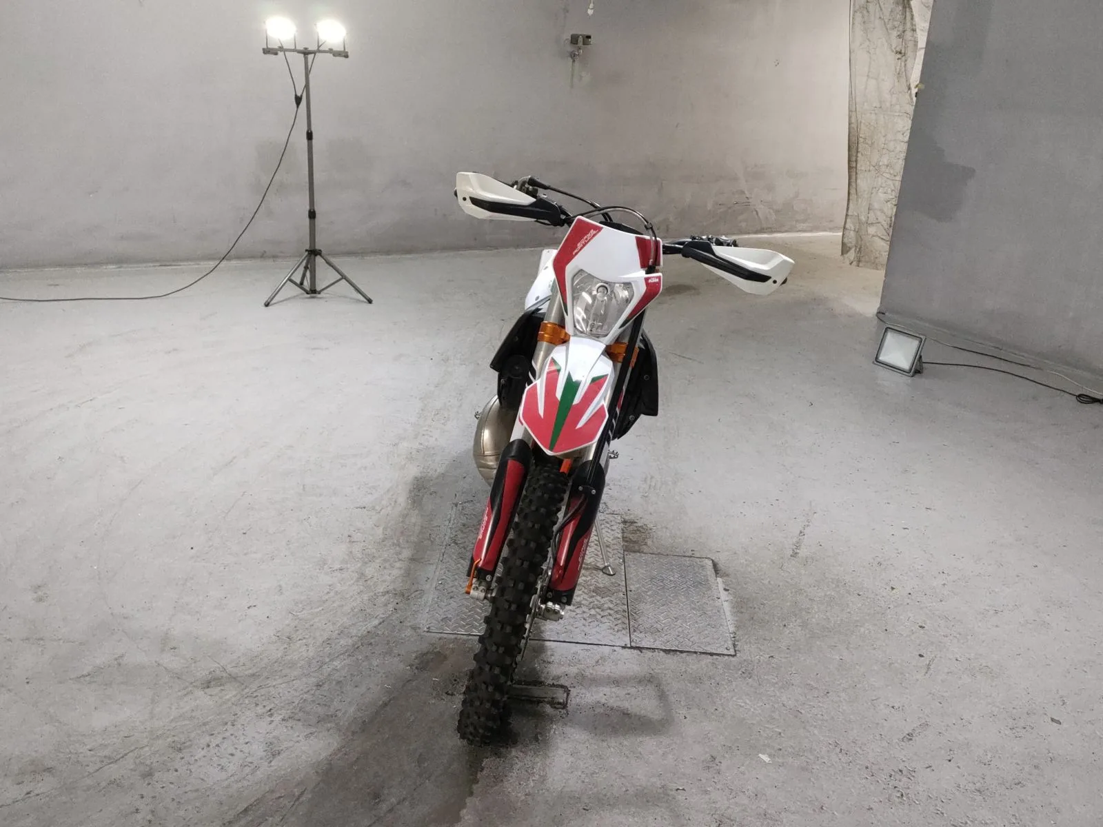 KTM 300EXC SIXDAYS TPI с аукциона JBA, кадр 3