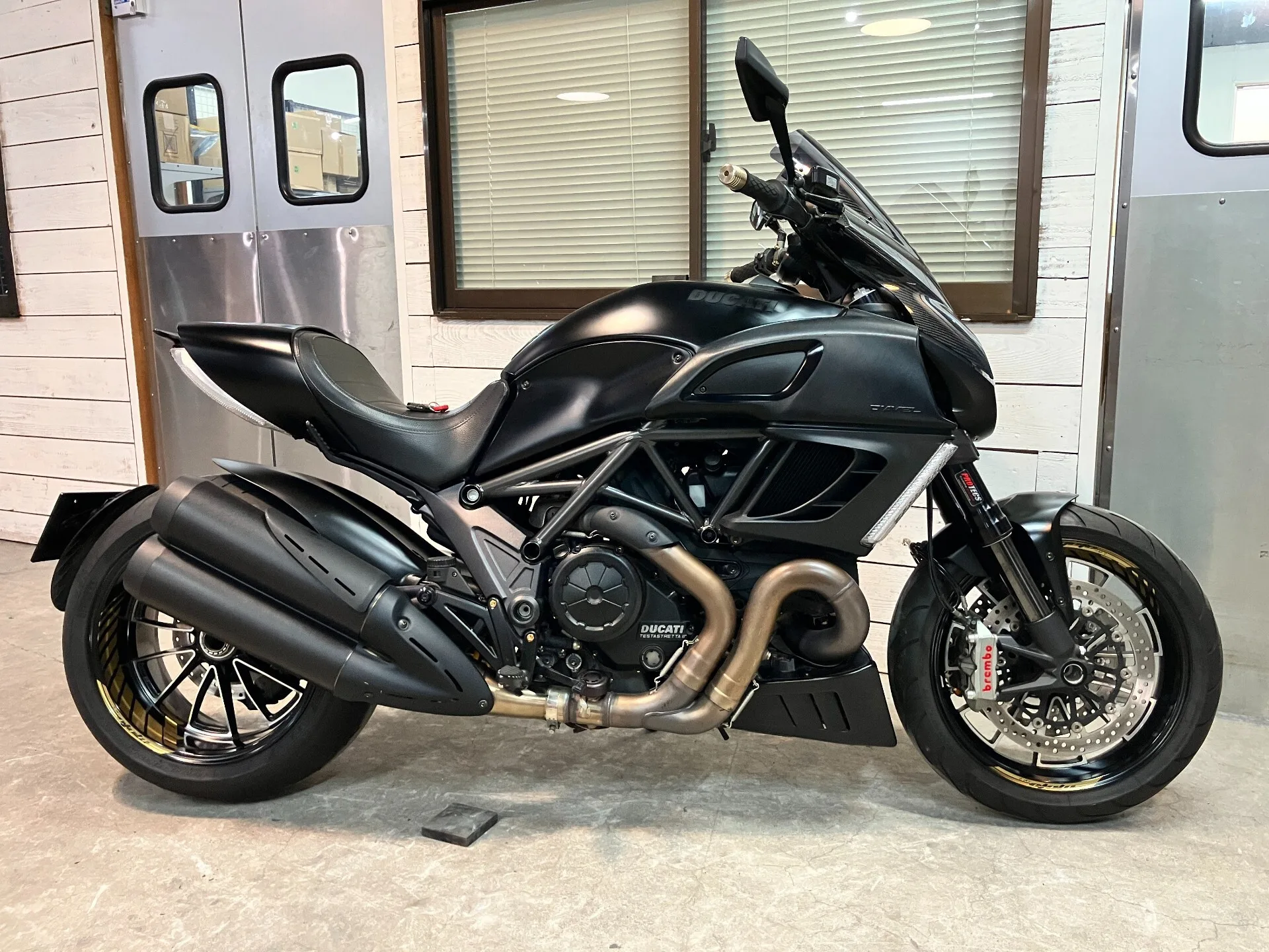 Ducati DIAVEL 2014 года с японского аукциона AUCNET