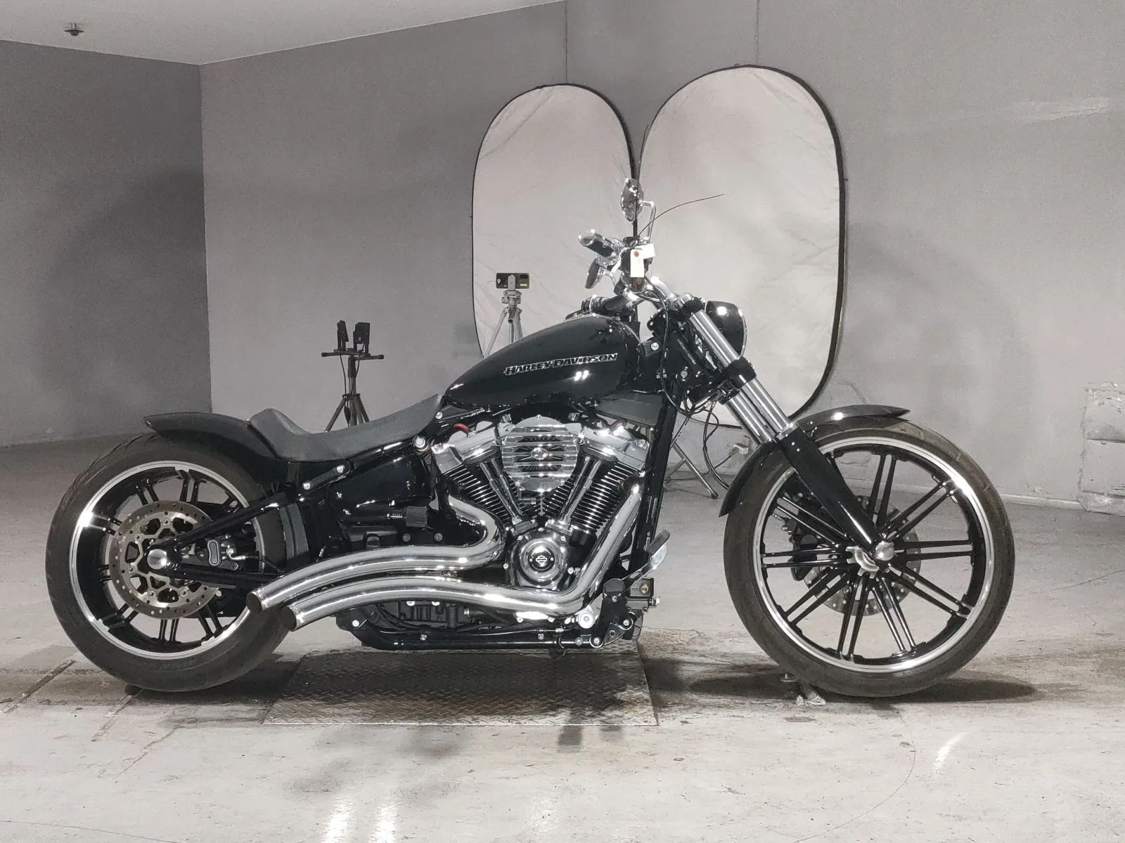 Harley-Davidson FXBRS1870 2019 года с японского аукциона JBA