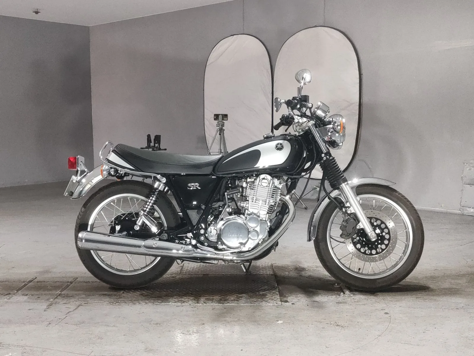 Yamaha SR400 с аукциона JBA, кадр 1
