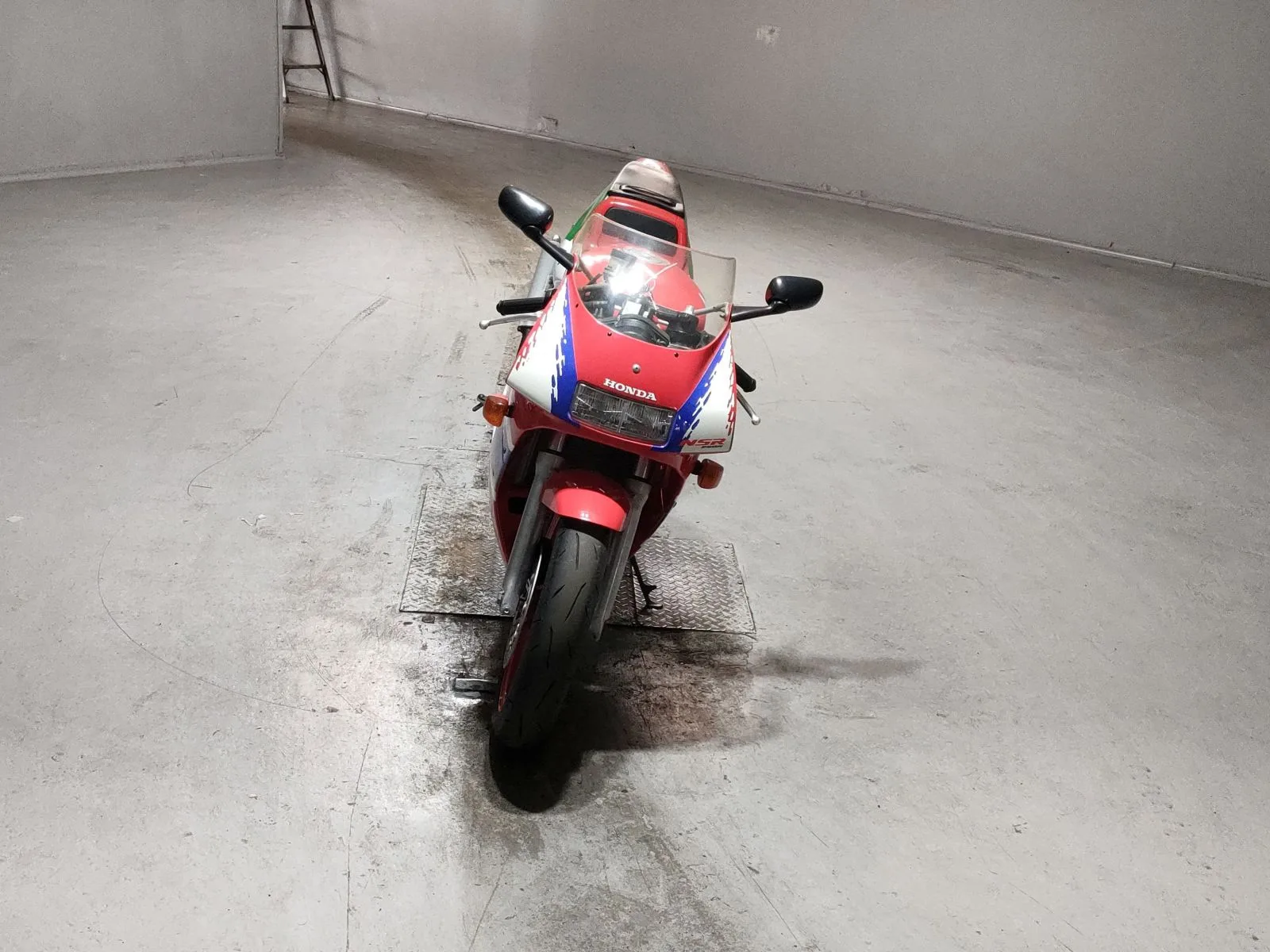 Honda NSR250R с аукциона JBA, кадр 3