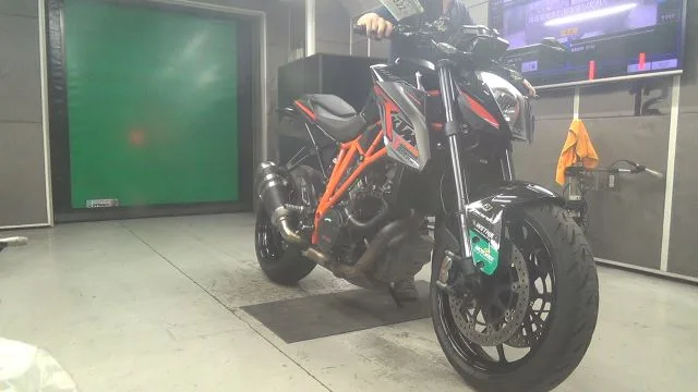 KTM 1290 SUPER DUKE R 2014 года из Японии