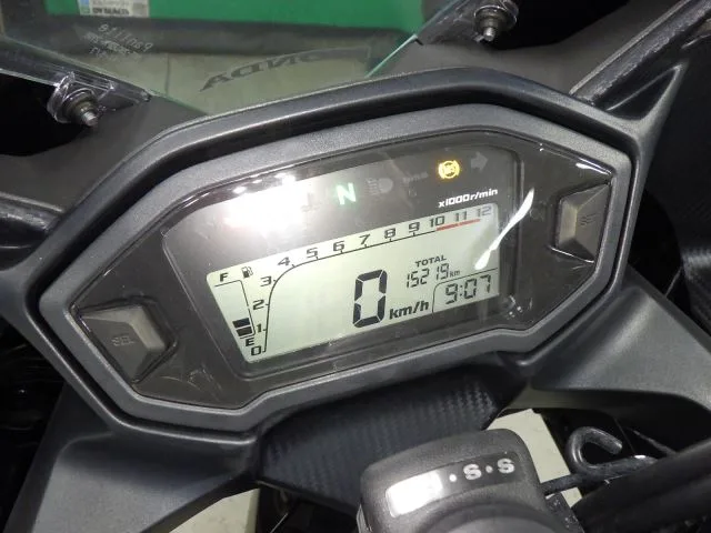 Honda CBR400R ABS с аукциона BDS, кадр 7