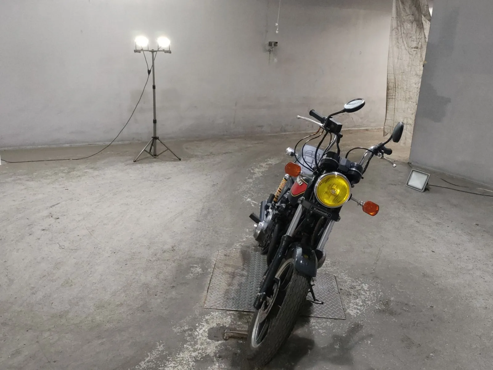Kawasaki Z400J с аукциона JBA, кадр 3