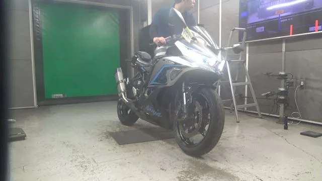 Kawasaki ZX-25R-2SE года из Японии