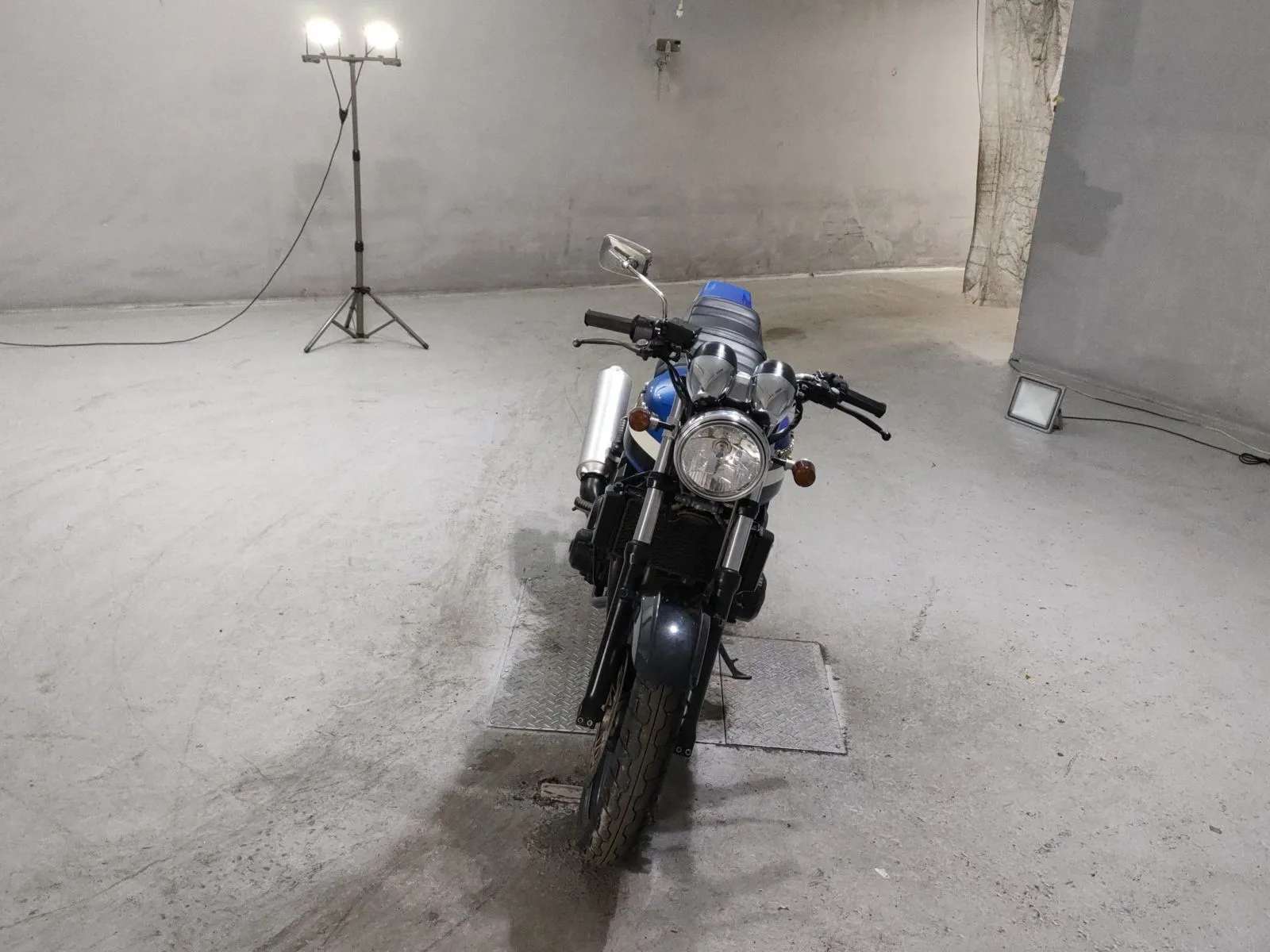 Kawasaki ZRX400 с аукциона JBA, кадр 3