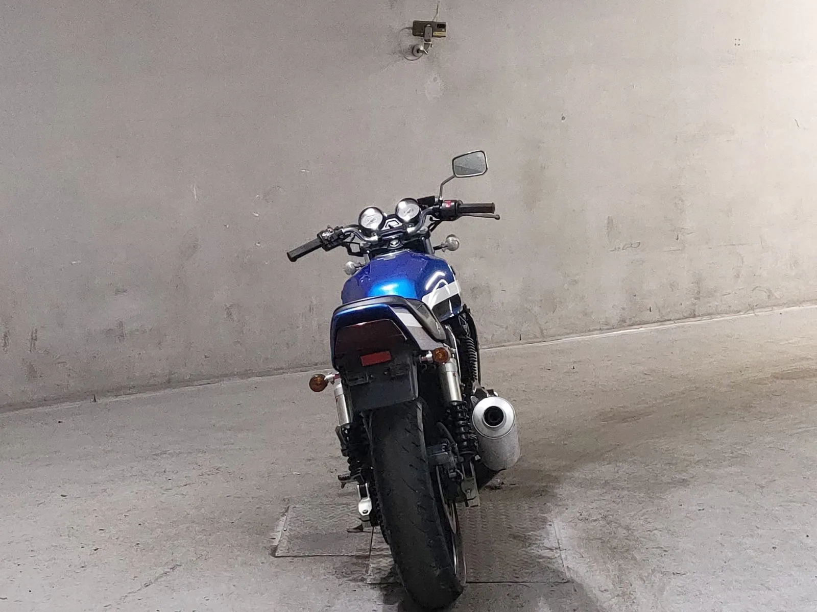 Kawasaki ZRX400 с аукциона JBA, кадр 4