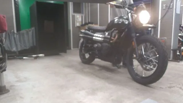 Triumph SCRAMBLER 2024 года из Японии