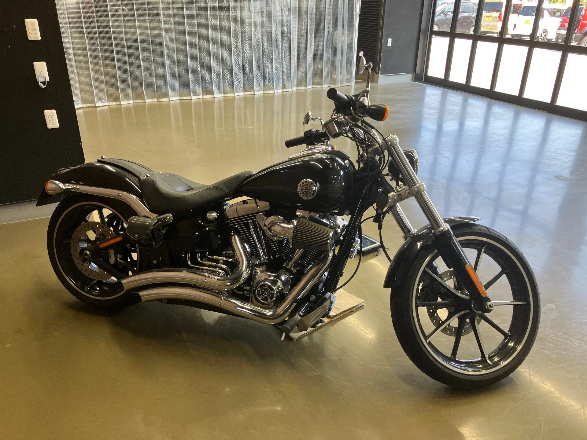 Harley-Davidson FXSB BREAKOUT 2014 года из Японии