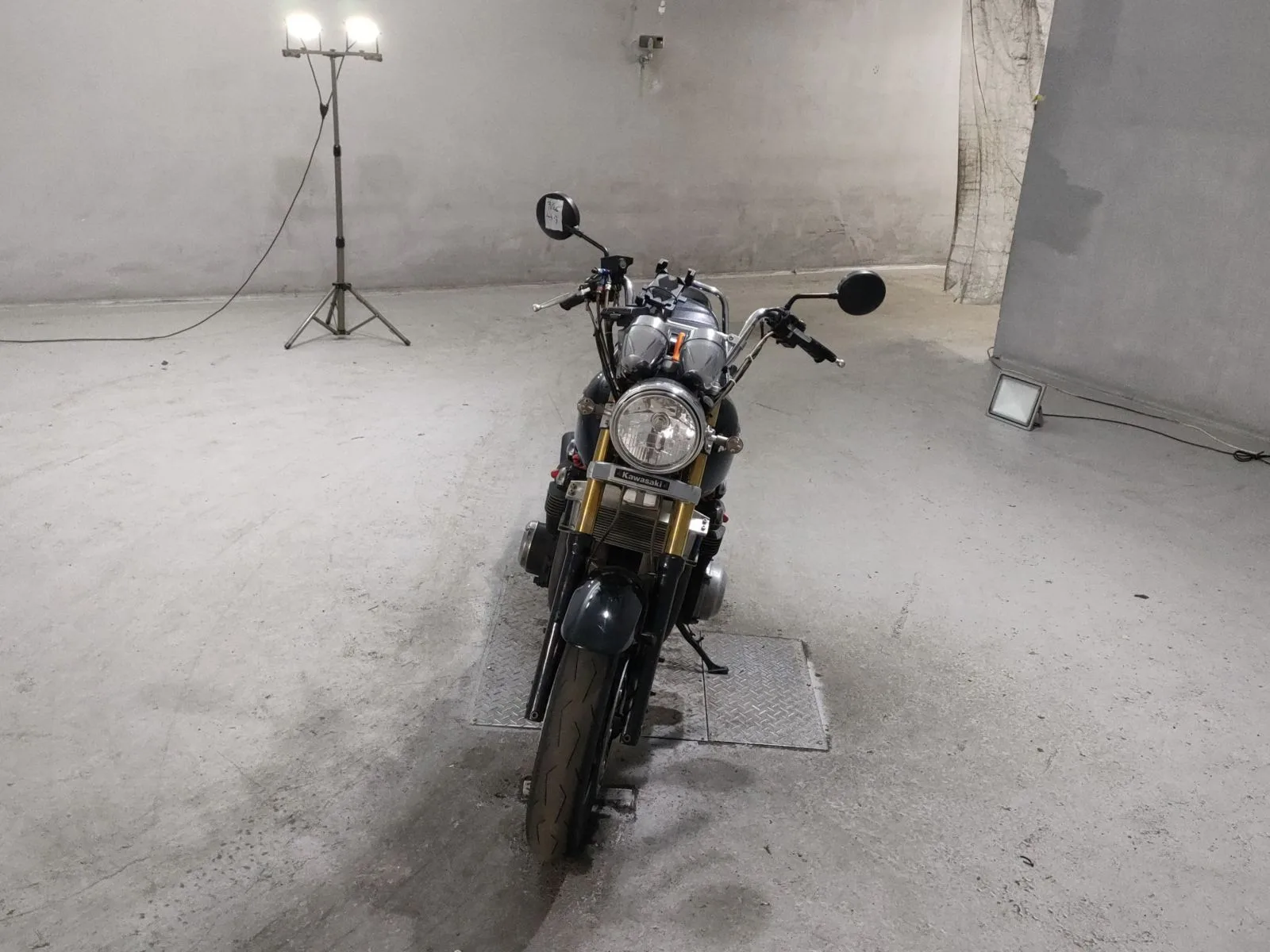 Kawasaki ZEPHYR750 с аукциона JBA, кадр 3