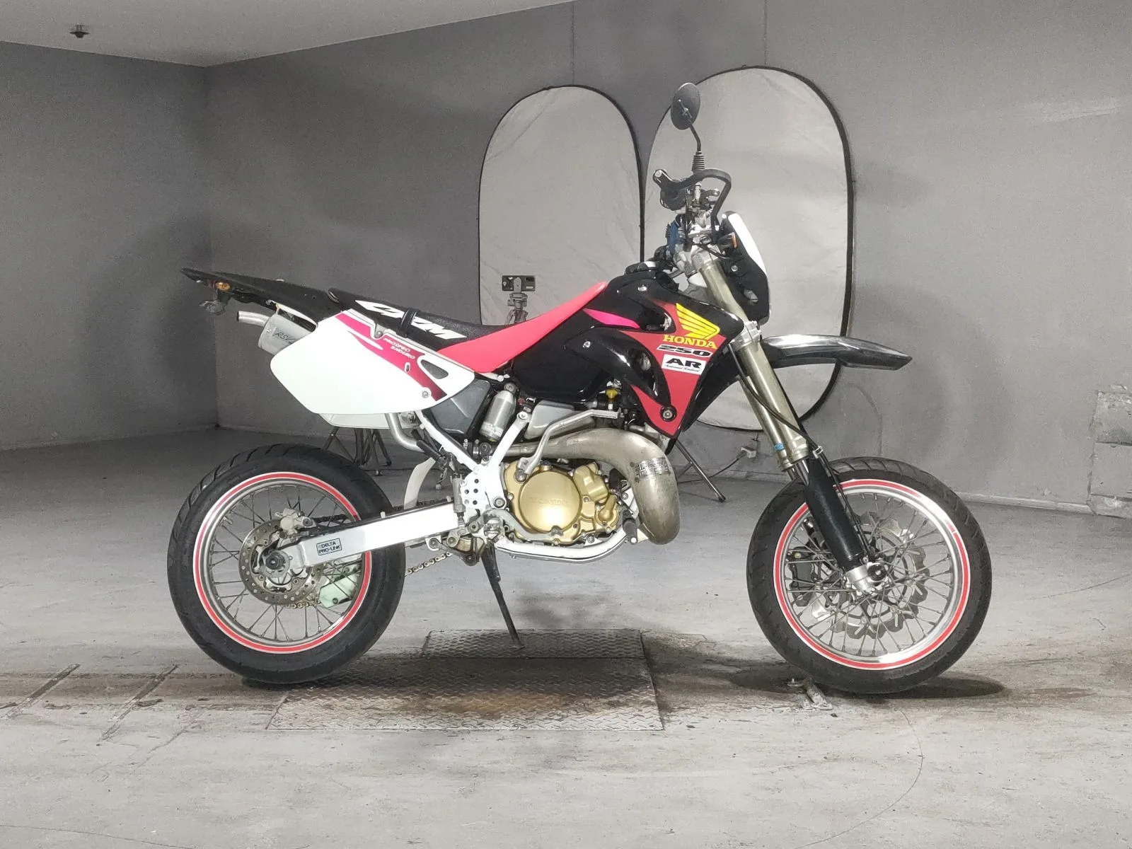 Honda CRM250AR  года с японского аукциона JBA