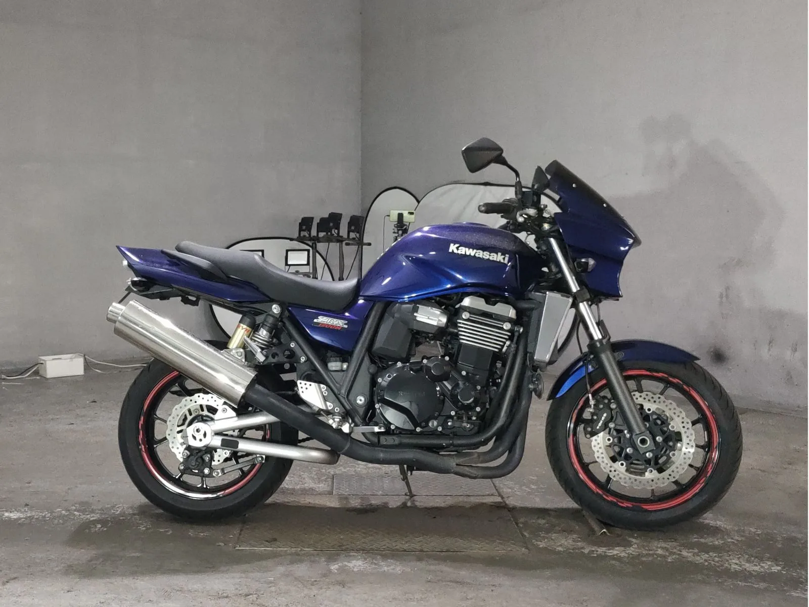 Kawasaki ZRX1200 2009 года с японского аукциона JBA
