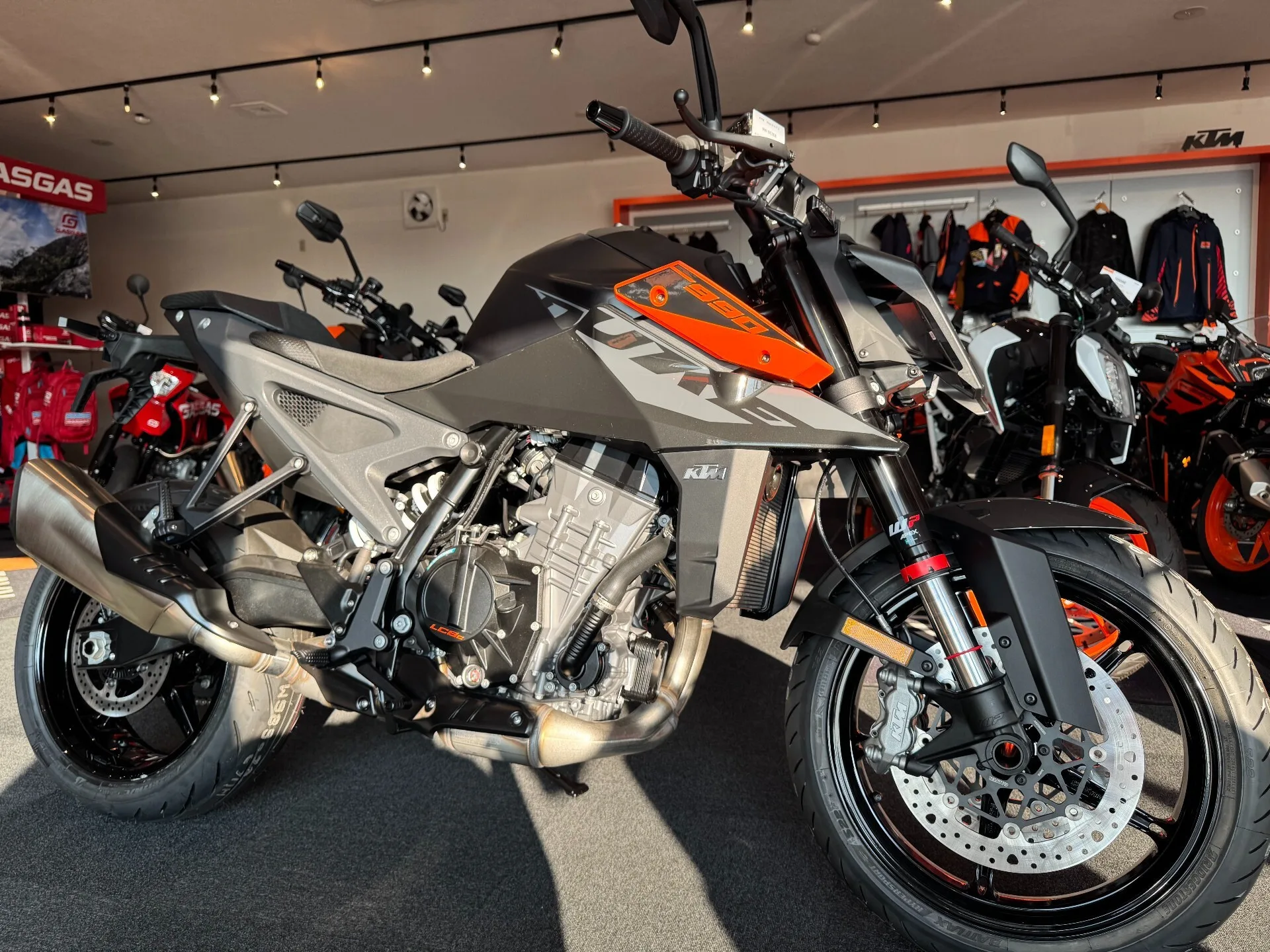 KTM 990DUKE с аукциона AUCNET, кадр 2