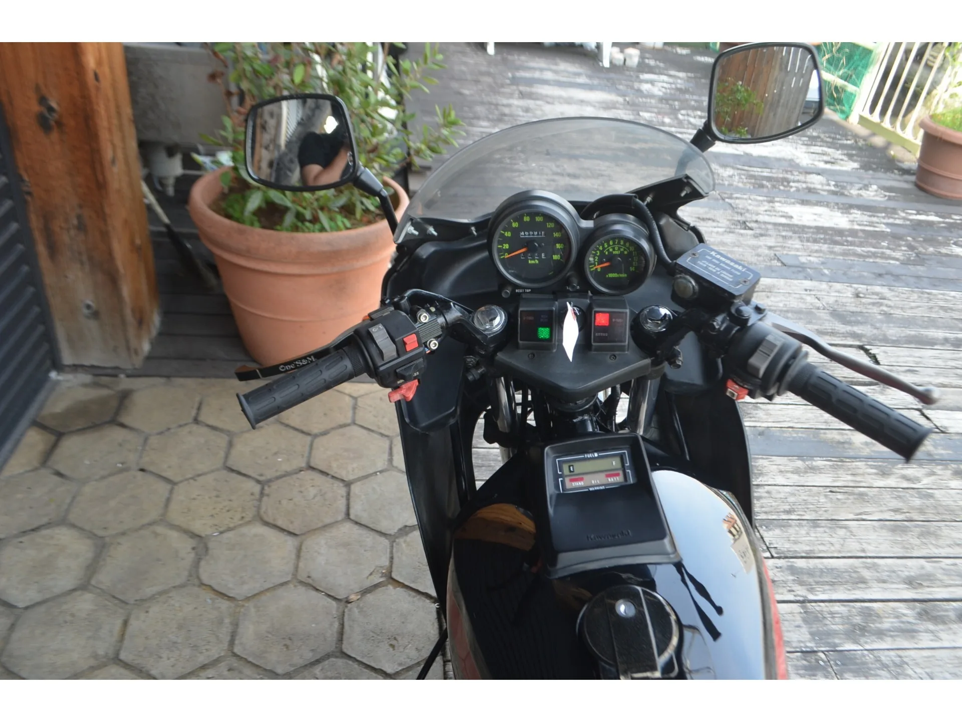 Kawasaki GPZ400F с аукциона AUCNET, кадр 9