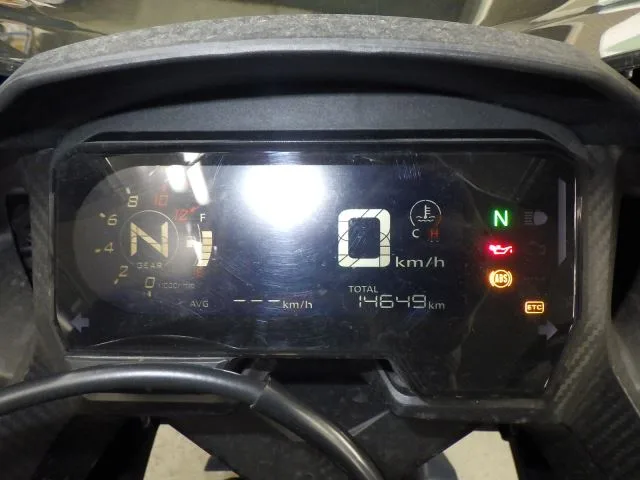 Honda CBR400R с аукциона BDS, кадр 9