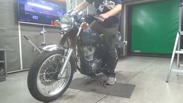 Yamaha SR400 с аукциона BDS, кадр 2