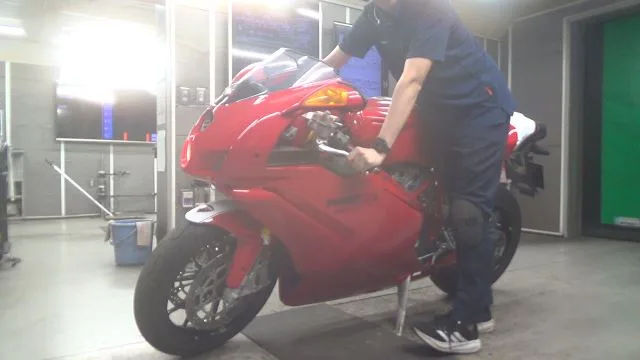 Ducati 749 R с аукциона BDS, кадр 2