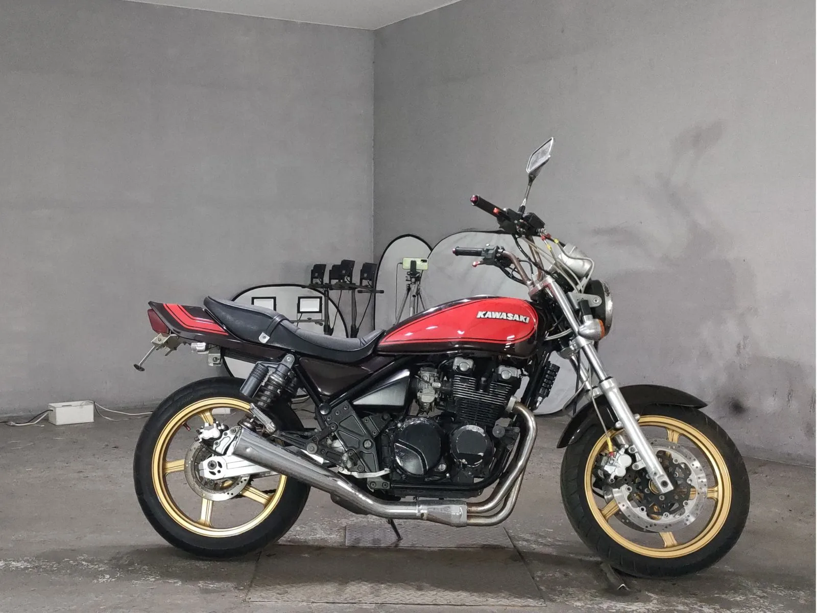Kawasaki ZEPHYR400 из Японии