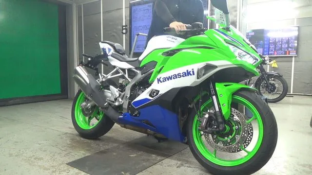 Kawasaki ZX-4RR 2024 года из Японии
