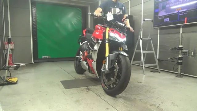 Ducati STREET FIGHTER V4S 2020 года из Японии